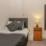 Cosy Coast Cottage