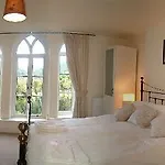 Shutta House