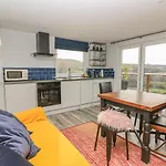 Haka Lodge