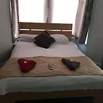 Lark Inn