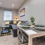 Pass The Keys Lovely 1Br Apt In No 1 Location With Top Amenities