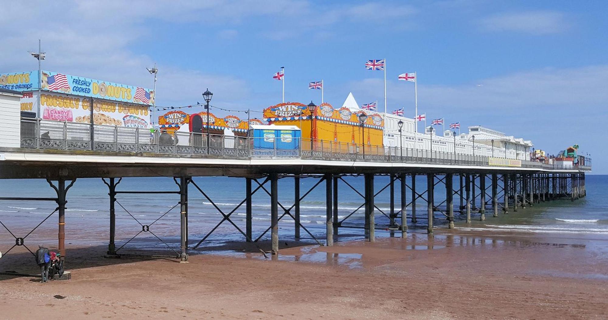 Holiday park Luxury Timber Pet Friendly With Private Hot Tub 2 To 6 Guests, Outstanding Views Nr
