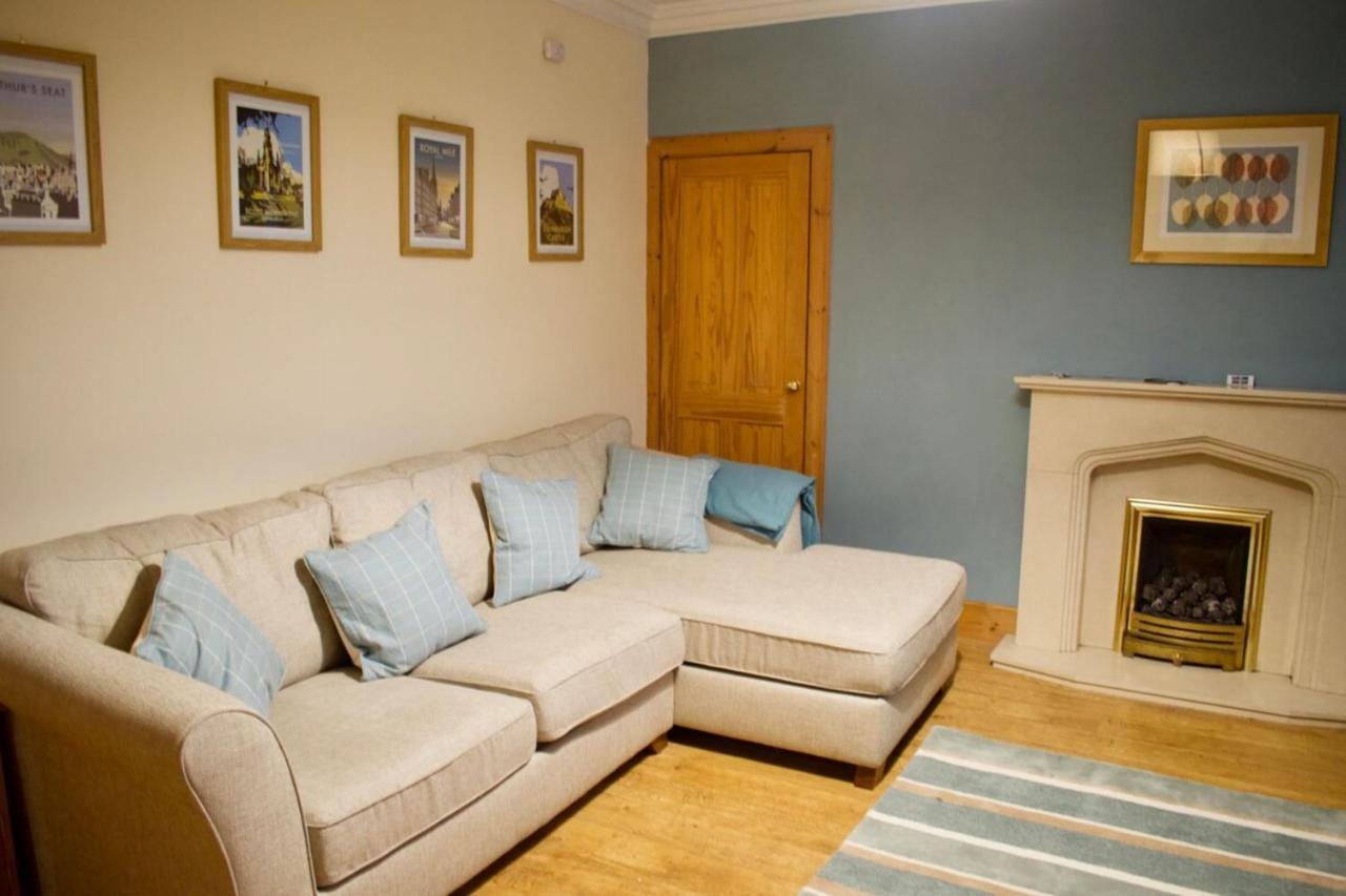 Newly Refurbed With Free Parking Edynburg