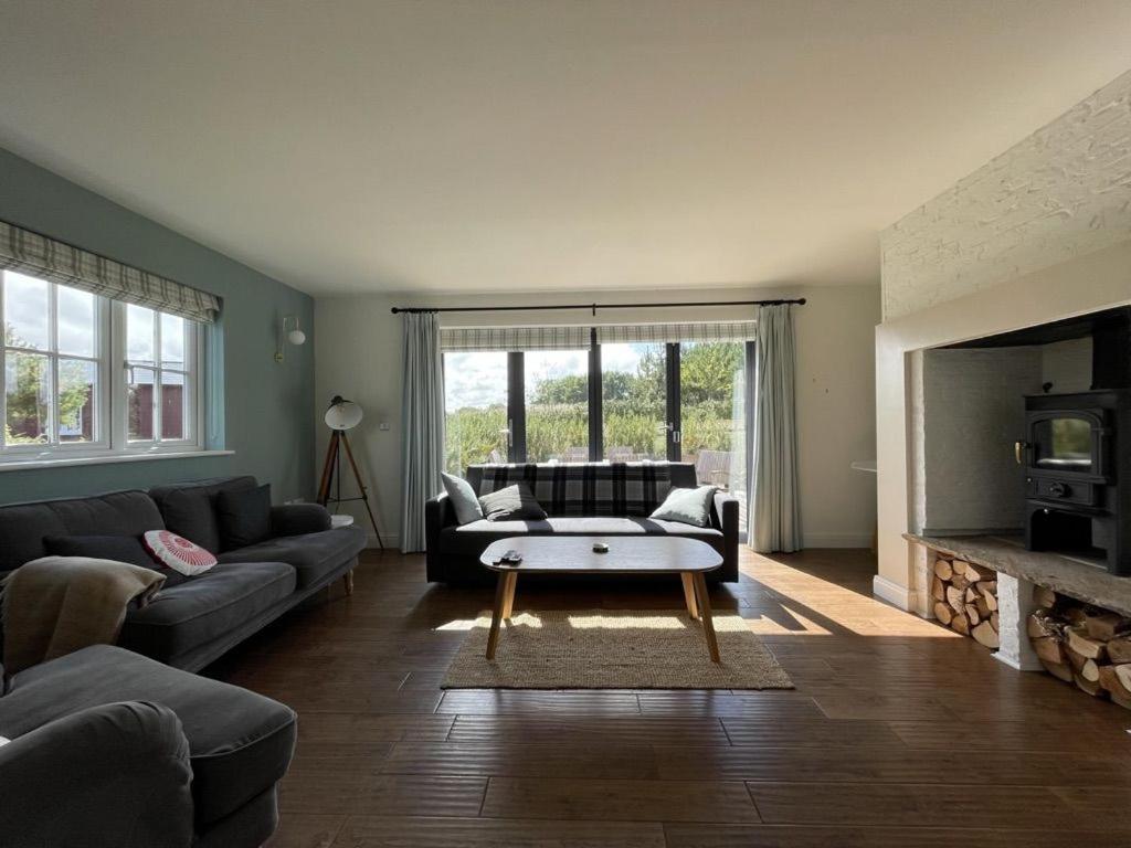 Caramel At The Bay Filey, Sleeps 6, 2 Dogs Welcome For Free Too *