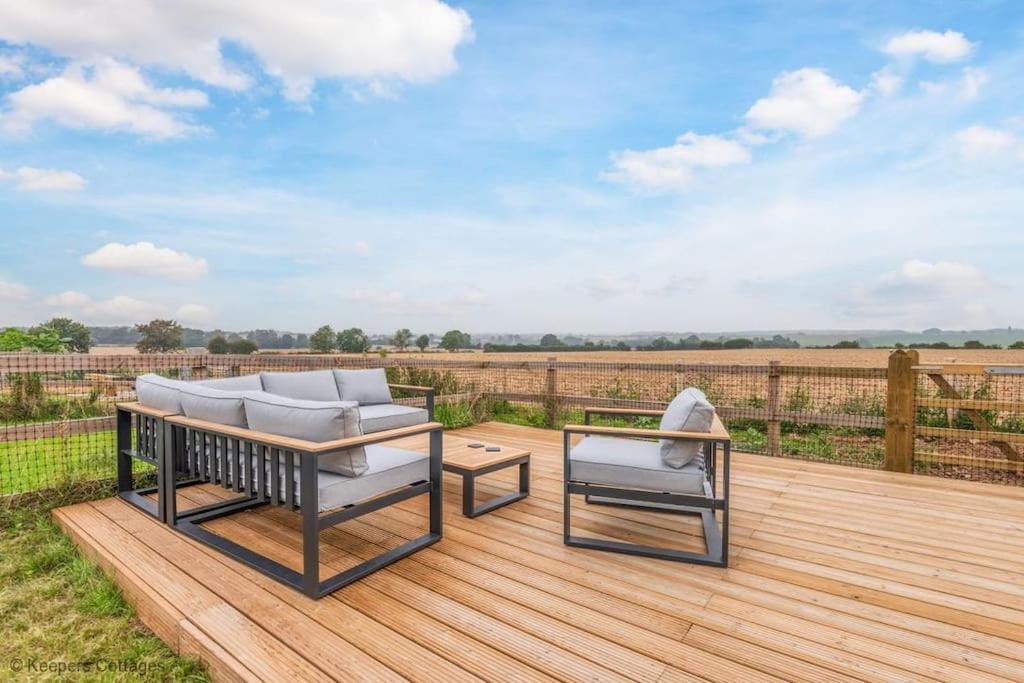 Meadow View * Deal