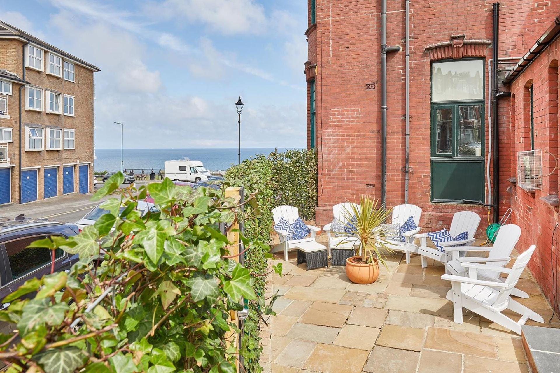 Holiday home Sandside Beachfront Perfectly *