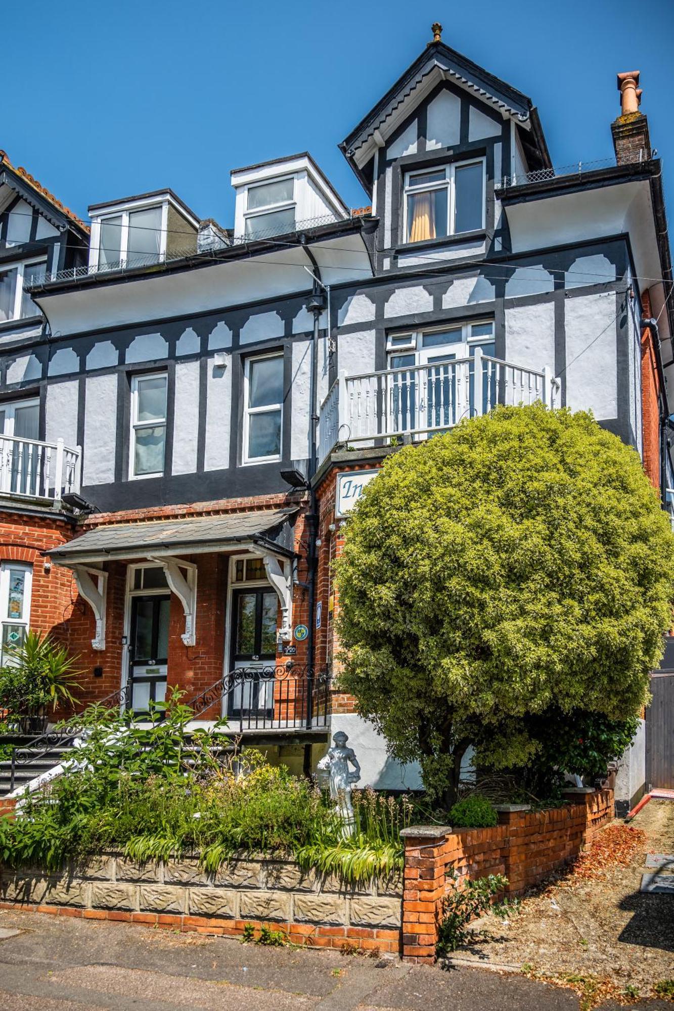Available For Groups, Close To And Town * 본머스
