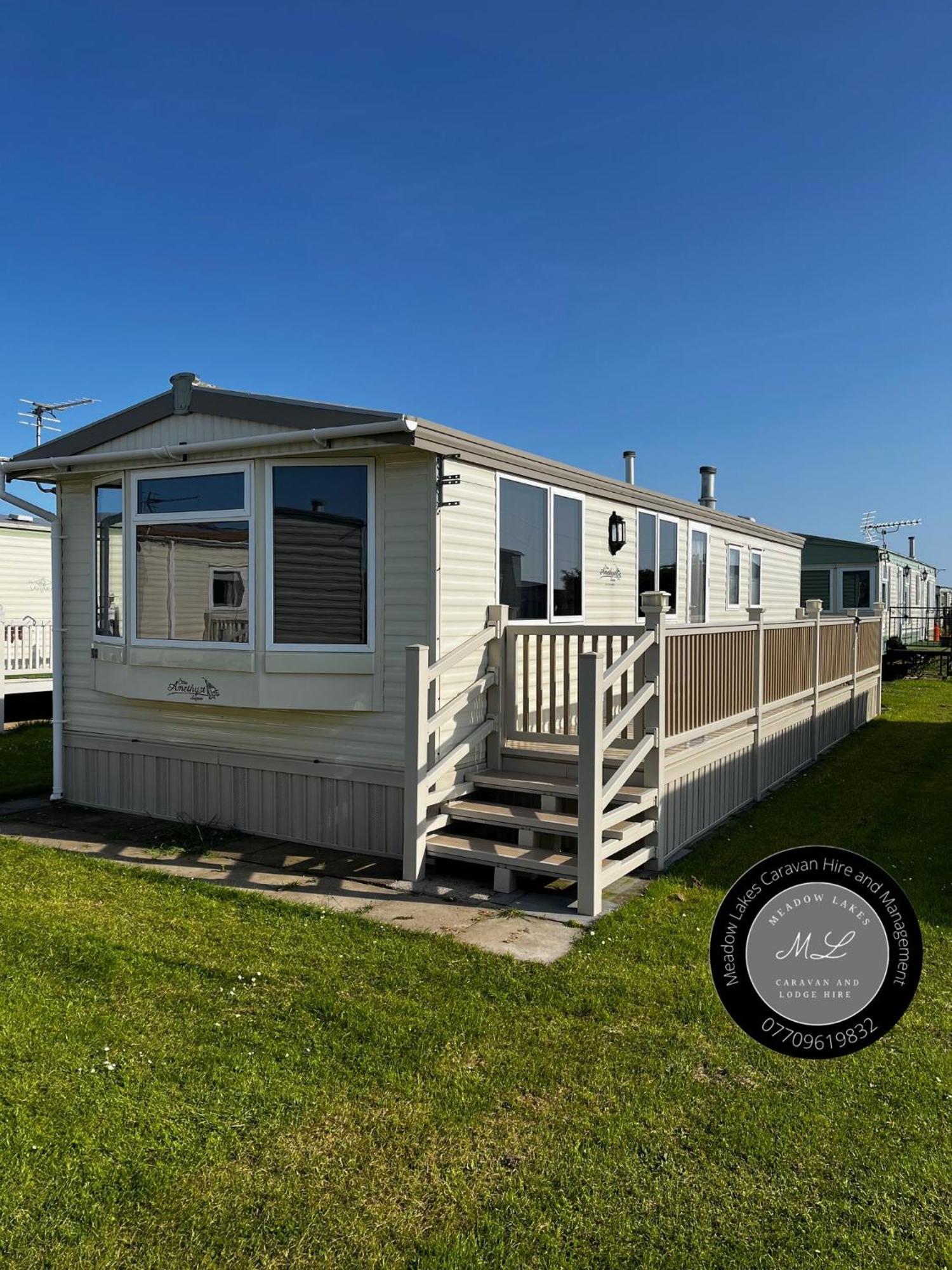 Bell Bank C8 - Pet Friendly, Bed Linen, Close To Bars And Shops - Meadow Lakes Caravan & Hire