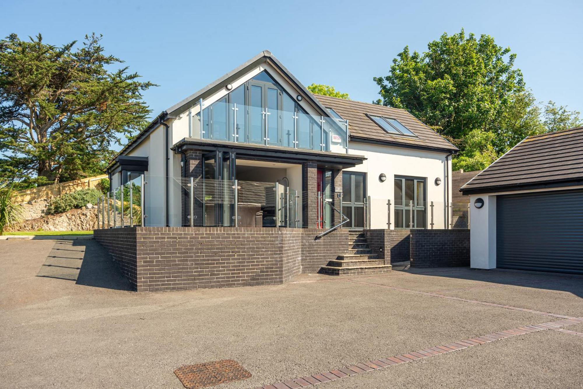 Gardd Y Llys Luxurious Family Retreat With Amazing Views *