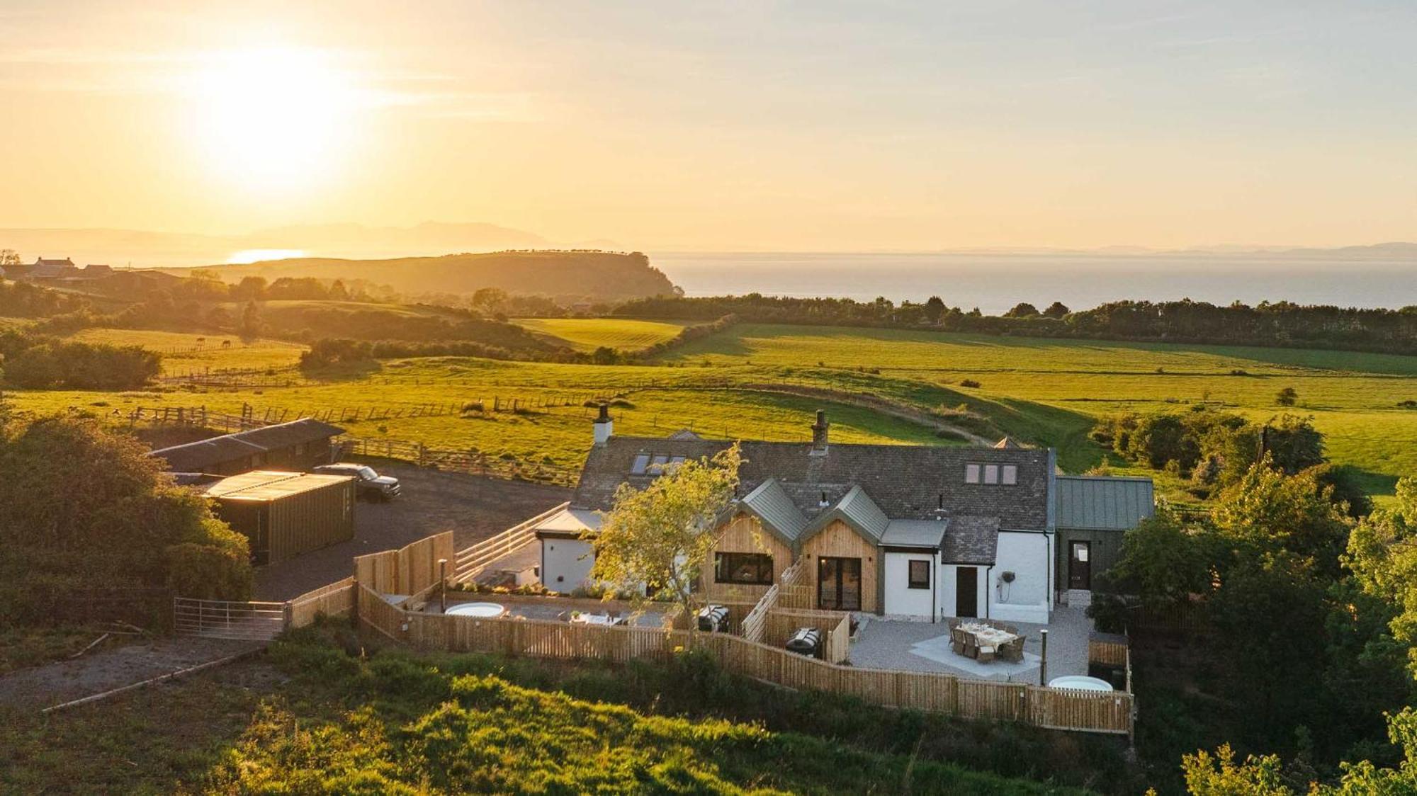 Holiday home Firth View 1 - Luxury With Sea View & Hot Tub, *