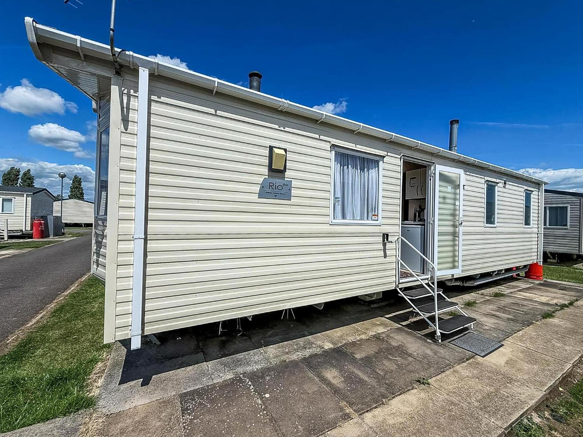 Campsite Fantastic 6 Berth Caravan At Haven Ref 88028hr Skegness