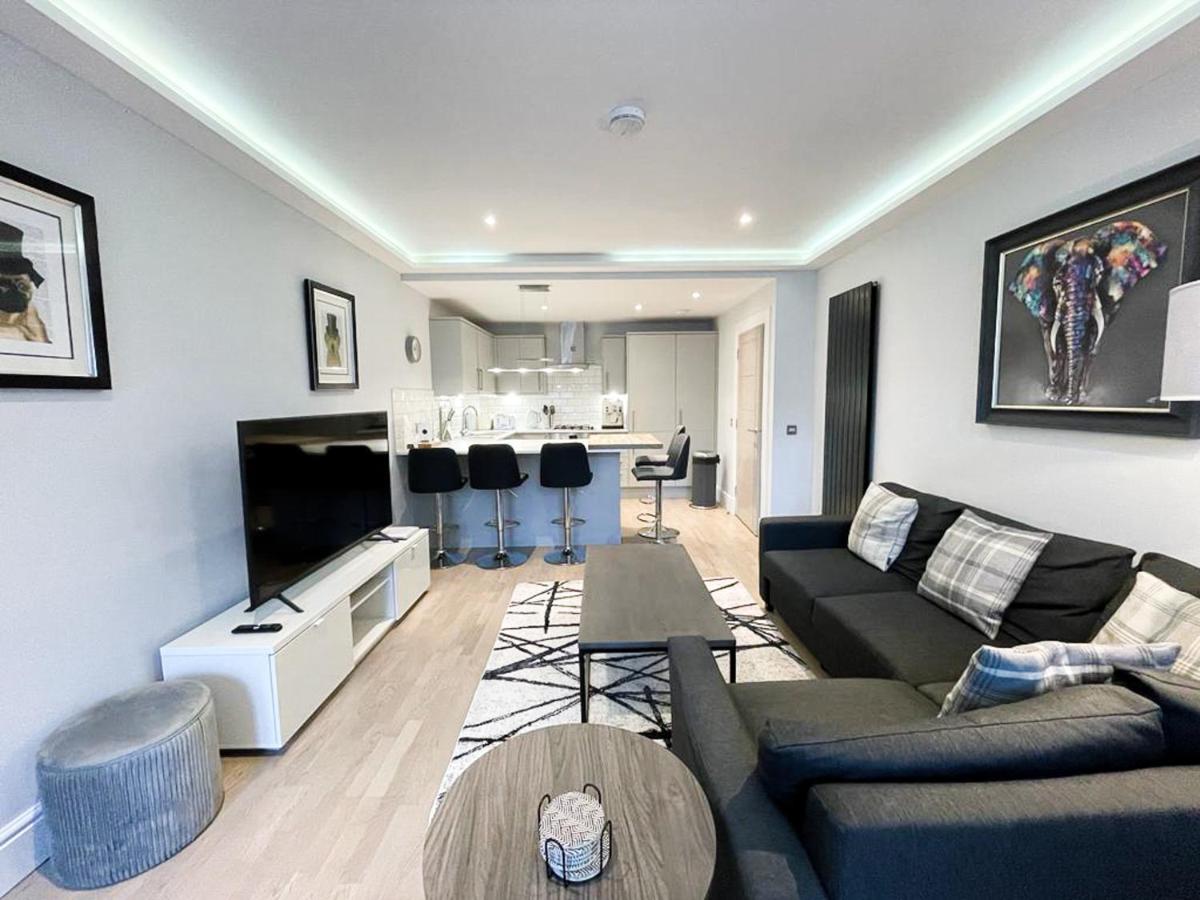 Modern 3 Bedroom Apartment, West End * エディンバラ