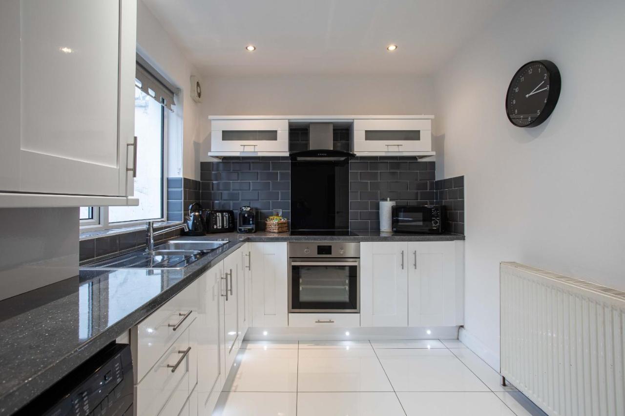 Casa vacanze Refurbished Home, 8 Mins To Cc