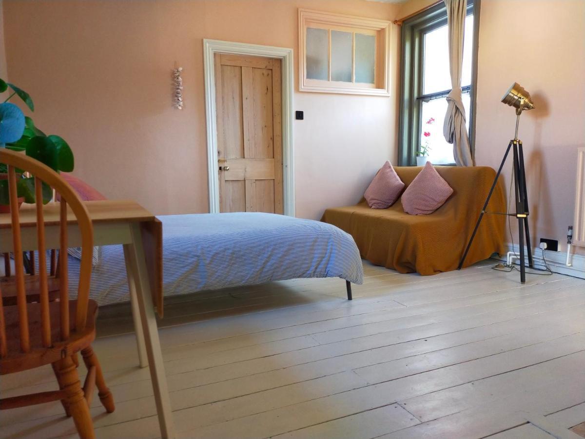 Alexandra Retreat * Hastings
