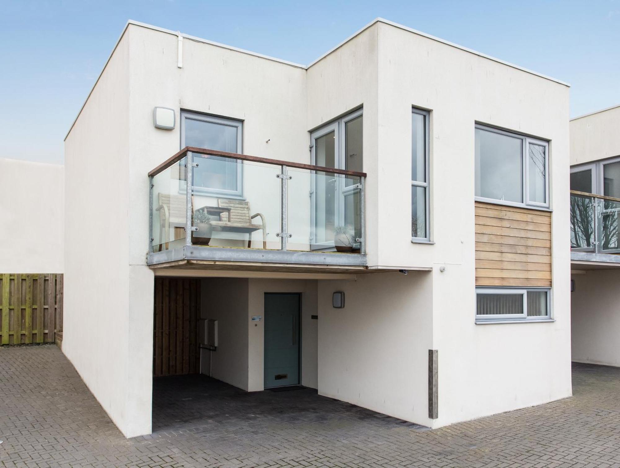 Lowenza, 2 Frederick Mews Newquay (Cornwall)