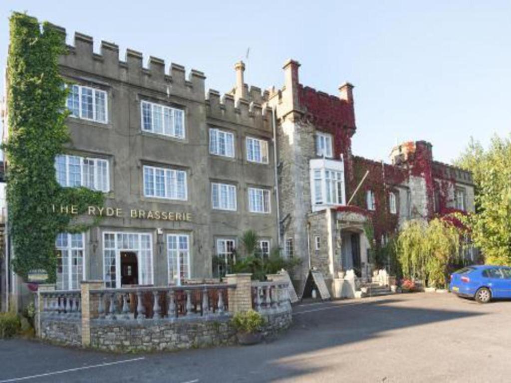 Hotel Castle By Greene King 3*