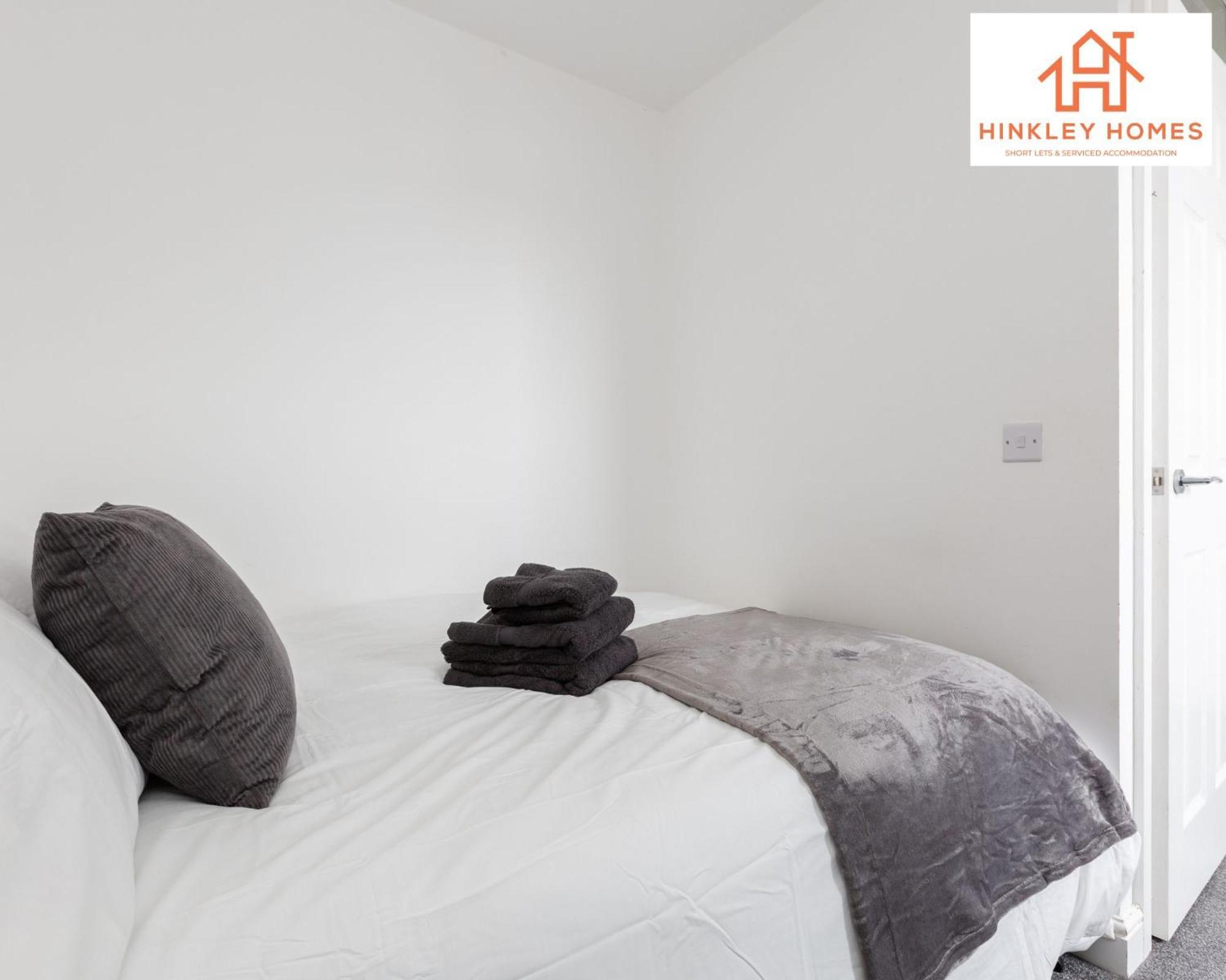 Hinkley Homes: Newbuild 4-bed Centre With Secure Parking Apartment Liverpool