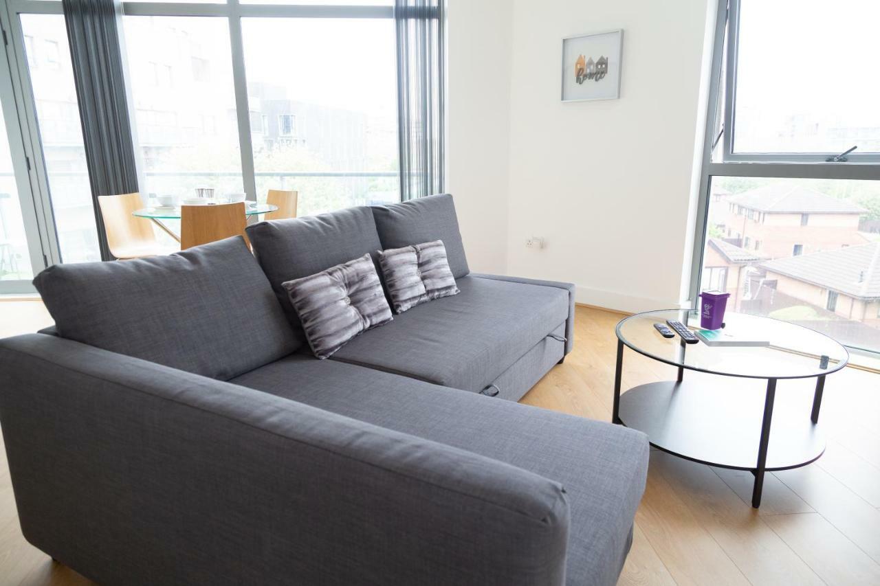 Serviced In Centre - Free Parking - Balcony - By Happy Days Апартаменты *